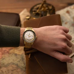 Women Rado Captain Cook Over-Pole Limited Edition